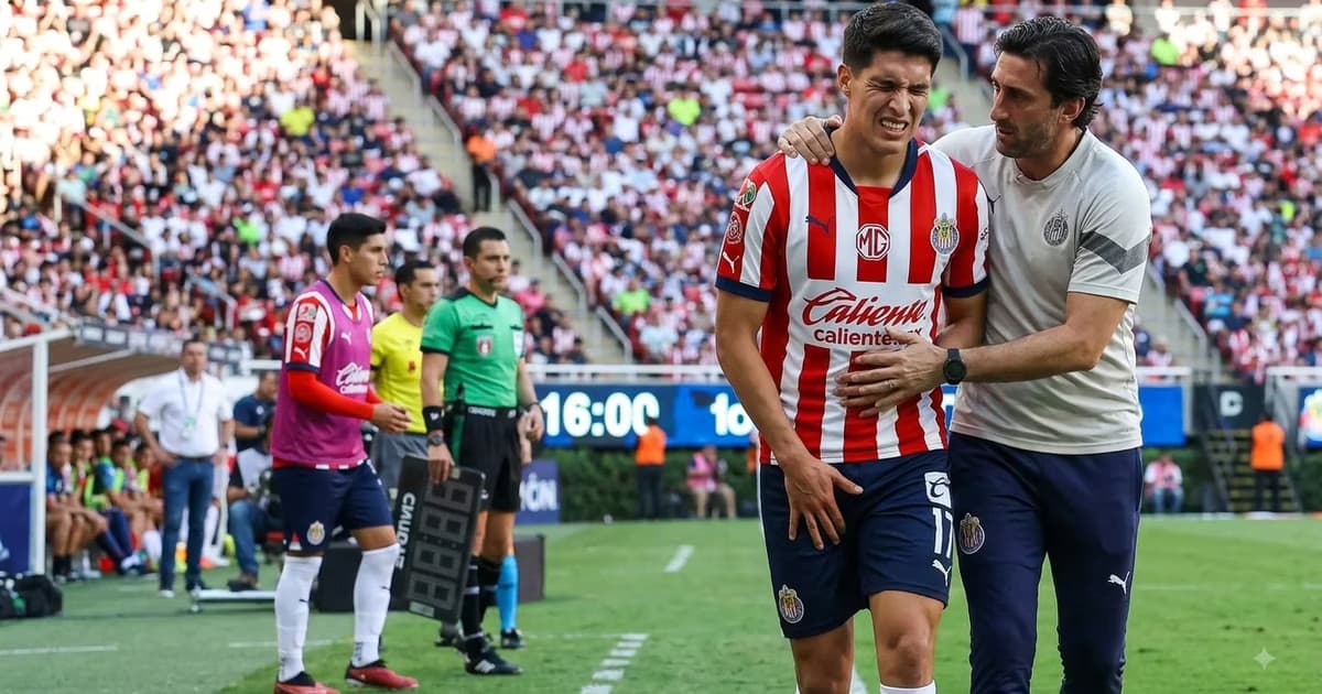 José Castillo puede desempeñarse por izquierda y aparece como una de las principales alternativas de Gabriel Milito ante la ausencia de Bryan “Cotorro” González.