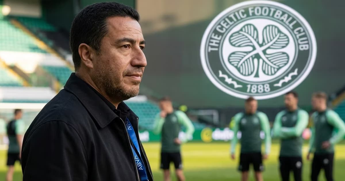 Efraín Juárez jugó con el Celtic y ahora reconoció que uno de sus objetivos como entrenador es regresar algún día al club escocés.