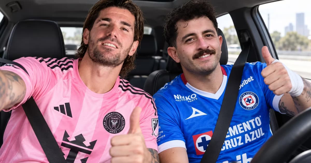 Rodrigo De Paul apareció con una Mercedes-Benz Clase G blanca, similar a la camioneta que Alan Mozo utilizó durante su llegada a Cruz Azul.