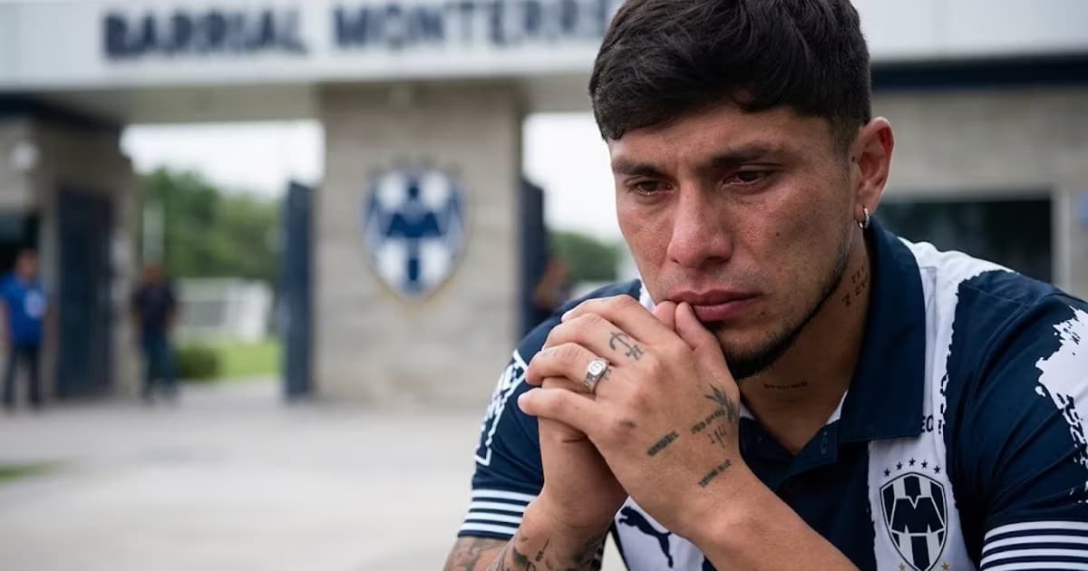 Carlos Salcedo no entrenó con Rayados