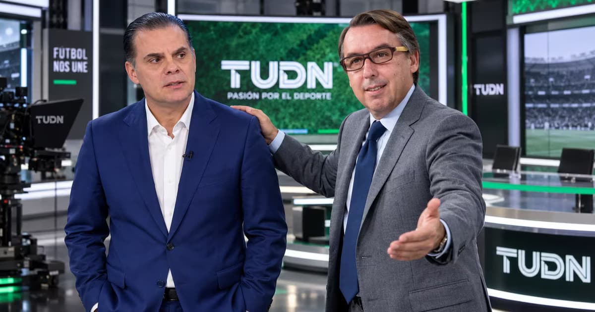 Christian Martinoli mantiene contrato con TV Azteca durante 2026, pero su futuro vuelve a generar especulaciones ante la reestructura de la televisora.