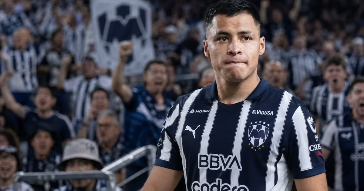 Roberto de la Rosa fue recibido con abucheos por una parte de la afición de Monterrey.
