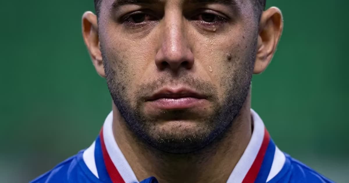 Erik Lira terminó visiblemente frustrado después de la eliminación de Cruz Azul en Leagues Cup, mientras su futuro continúa relacionado con una posible salida al futbol europeo.