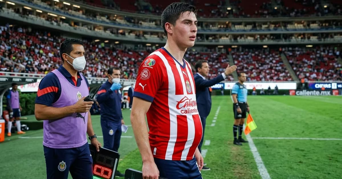 Armando González apareció en un video que provocó comentarios sobre su aspecto físico mientras atraviesa una prolongada sequía goleadora con Chivas.