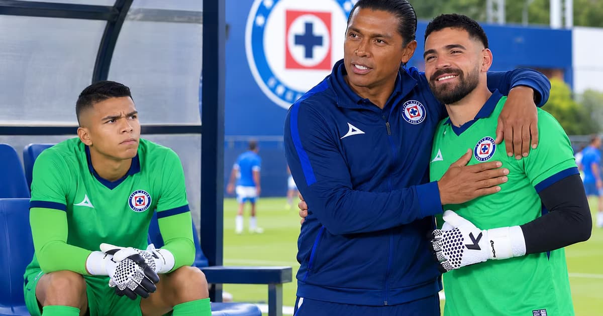 Joel Huiqui y su nuevo portero titular