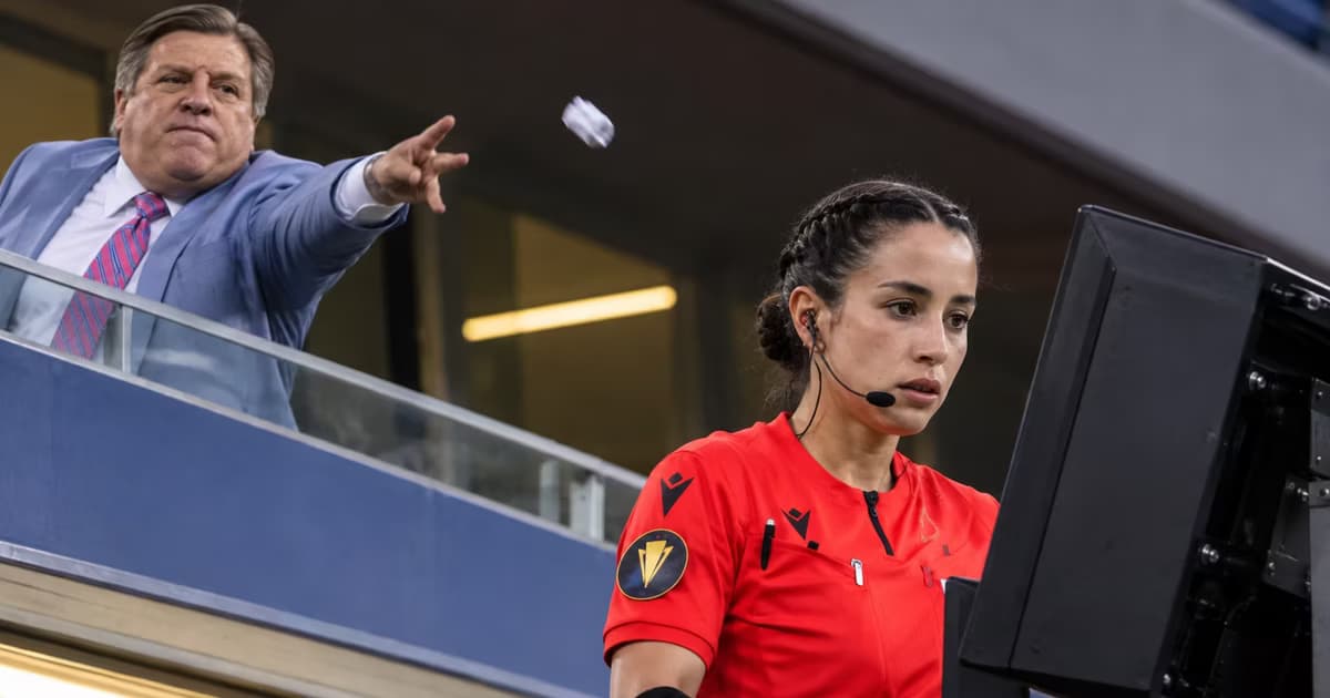Katia Itzel y Miguel Herrera
