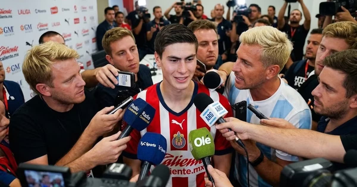 Armando González podría convertirse en el tercer delantero mexicano en jugar con Olympiacos después de Nery Castillo y Alan Pulido.