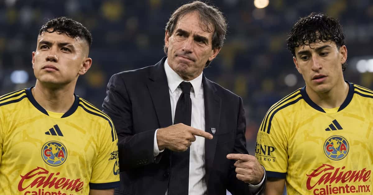 Guillermo Almada volvió a señalar las distracciones defensivas del América después del empate ante Chivas, en un partido donde Zendejas y Lara quedaron involucrados en acciones previas a los goles rojiblancos.