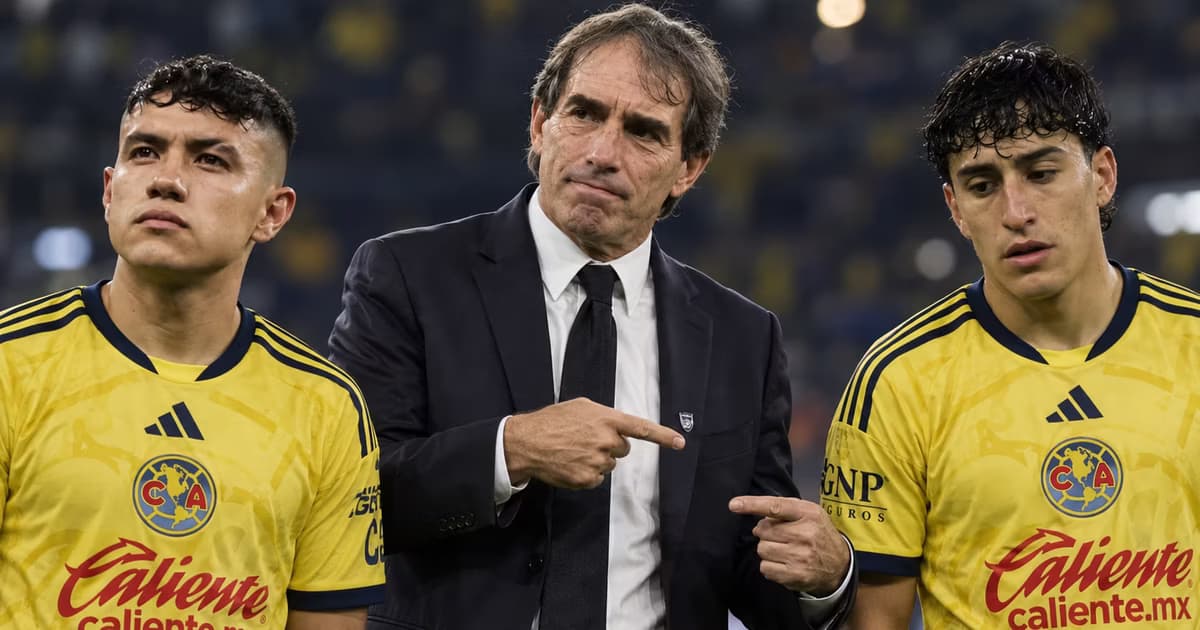 Guillermo Almada volvió a señalar las distracciones defensivas del América después del empate ante Chivas, en un partido donde Zendejas y Lara quedaron involucrados en acciones previas a los goles rojiblancos.