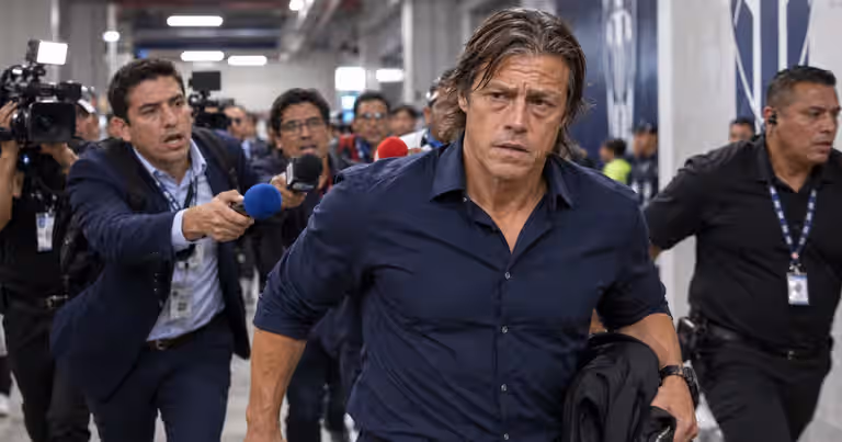 Matías Almeyda quiso evitar la conferencia de prensa tras caer ante Chivas