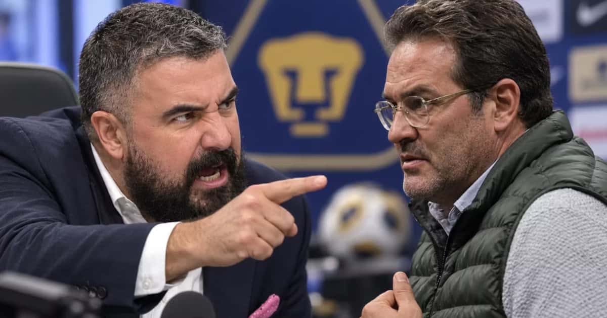 Álvaro Morales explotó contra la estructura deportiva de Pumas después de la goleada sufrida ante Chivas en el Estadio Akron.