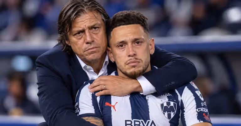 Lucas Ocampos vive un momento complicado en Rayados, pero Almeyda no lo mueve del once