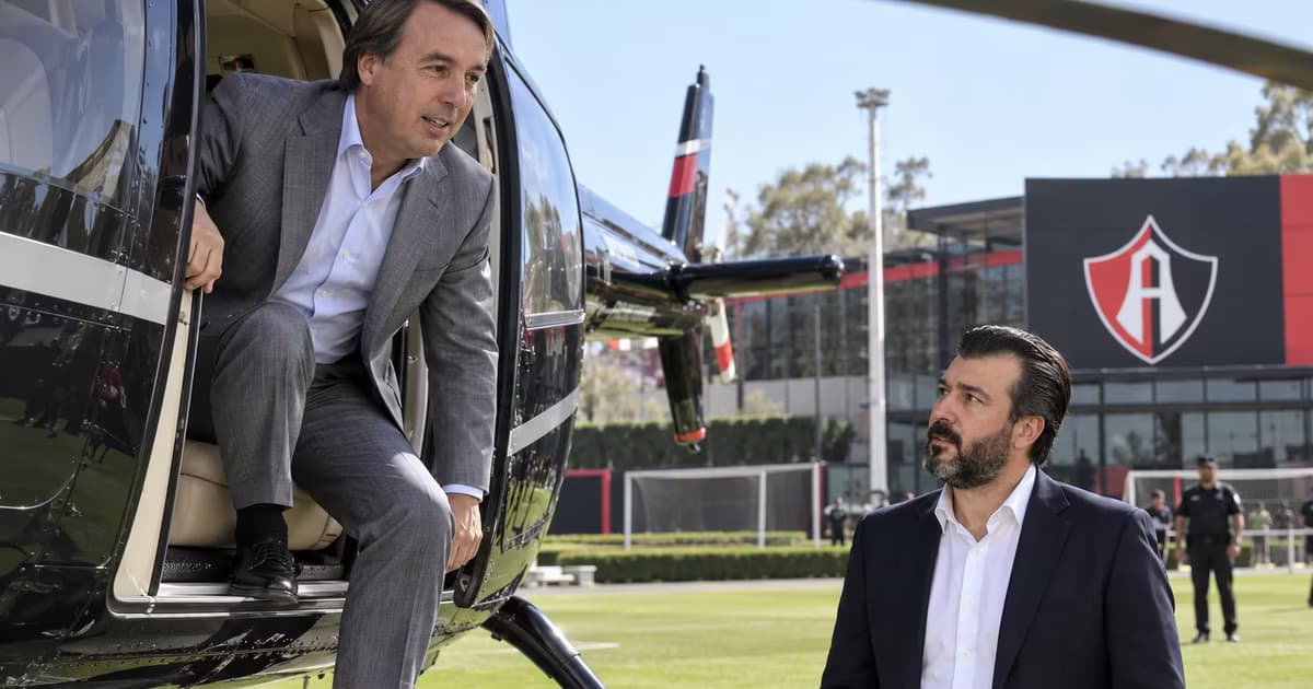 Emilio Azcárraga llegando a Guadalajara