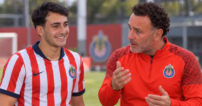 Diego Abreu es seguido de cerca por Chivas y su fichaje sería factible