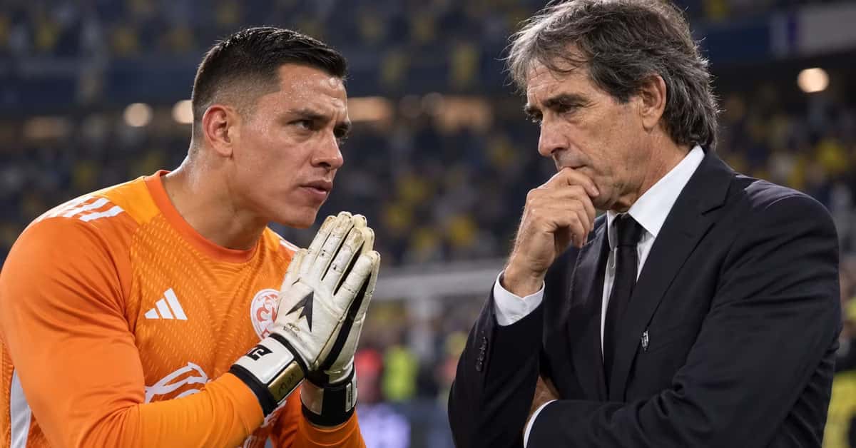 Luis Malagón continúa trabajando con el primer equipo del América y podría tener ante Necaxa su oportunidad de regresar a la portería azulcrema.