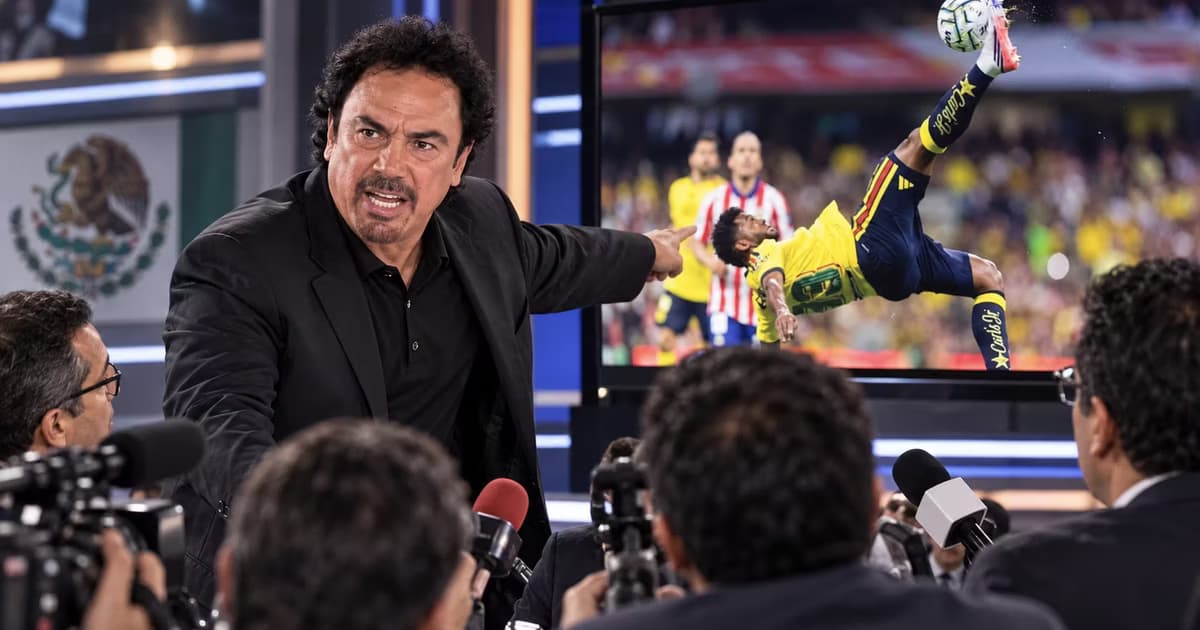Hugo Sánchez reclamó que su nombre no fuera recordado con mayor fuerza después de la espectacular chilena de Miguel Borja ante Chivas.
