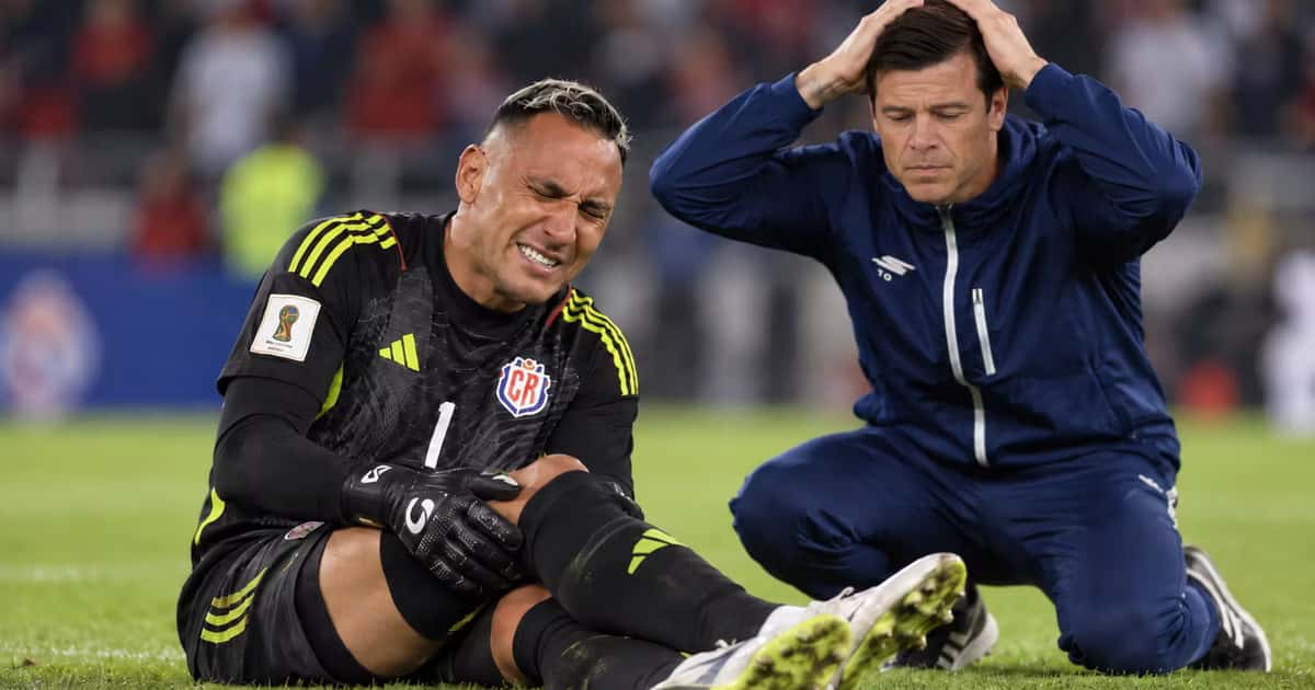 Keylor Navas terminó con molestias en la rodilla ante Nicaragua, aunque pudo completar el encuentro con Costa Rica.