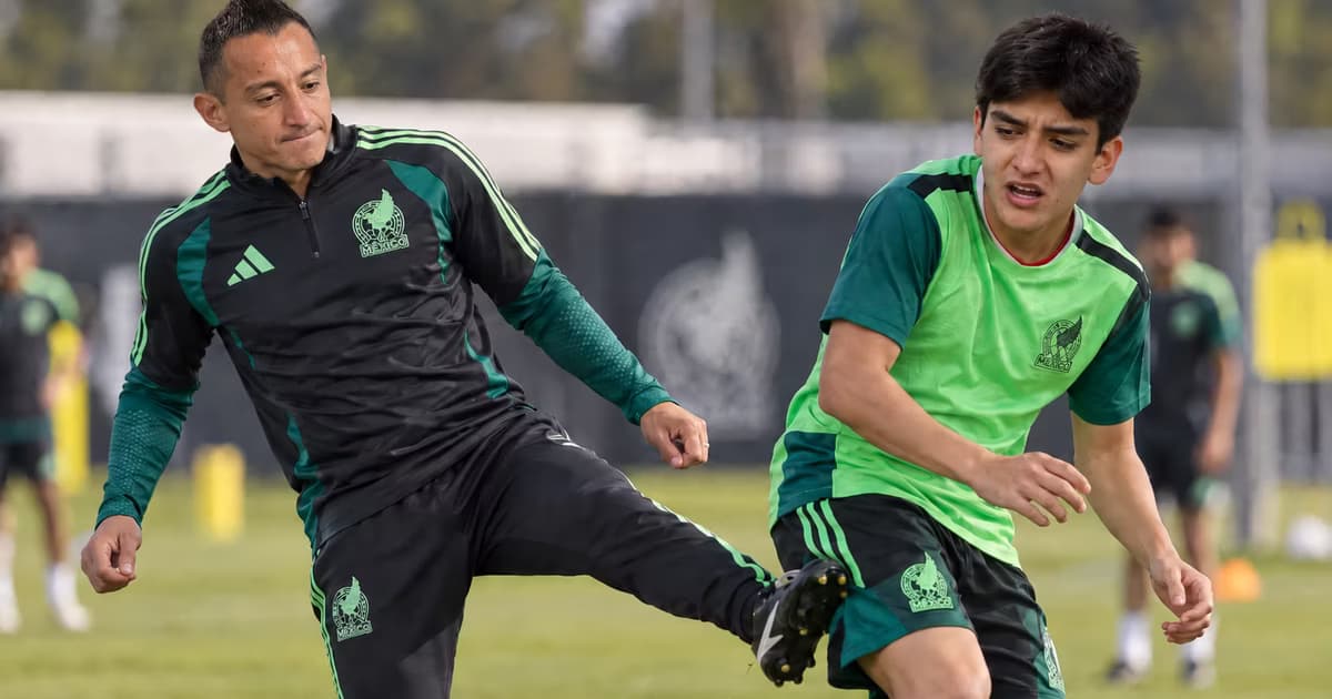 Andrés Guardado protagonizó una curiosa escena con Gilberto Mora durante la concentración de la Selección Mexicana.
