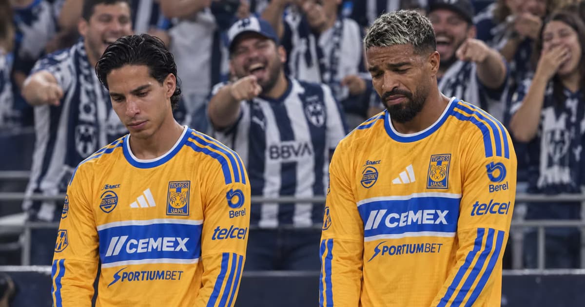La Adicción recordó el descenso de Tigres de 1996 durante el Clásico Regio 143 y dirigió el cántico hacia el equipo felino y Víctor Manuel Vucetich.
