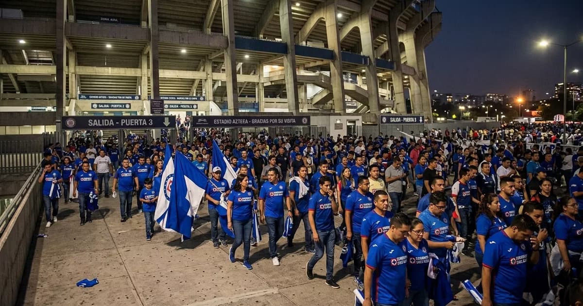 Afición de Cruz Azul abandonó al equipo