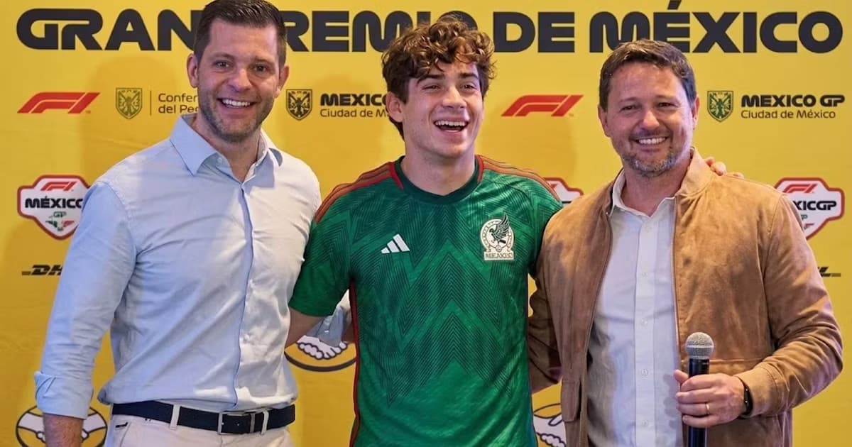 Franco Colapinto con la playera