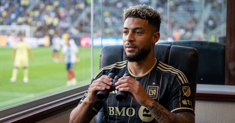 Denis Bouanga apareció otra vez para ver al América, ahora ante Rayados