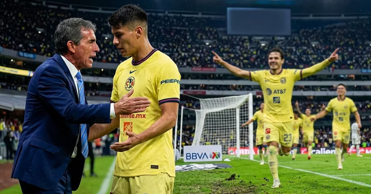 Guillermo Almada realizó constantes indicaciones a Miguel Vázquez durante el primer tiempo del América ante Atlético de San Luis.