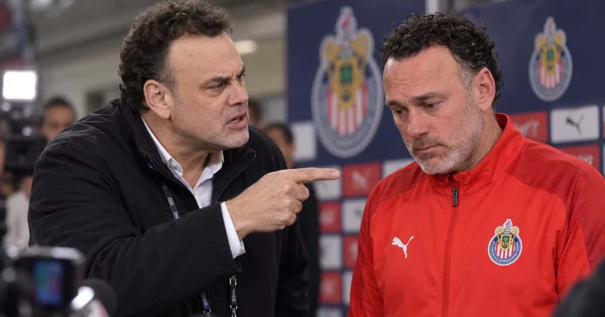 Gabriel Milito discutió con un periodista después del empate 2-2 entre América y Chivas en el Clásico Nacional.