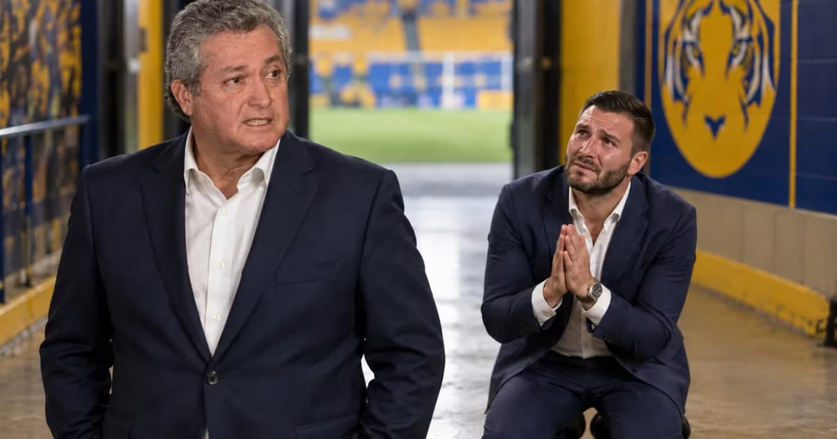 Juninho pidió a la directiva de Tigres escuchar a André-Pierre Gignac mientras el club atraviesa un complicado inicio de torneo.
