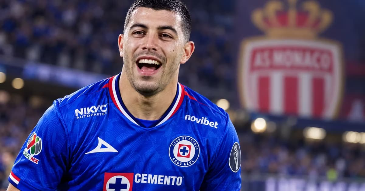 Erik Lira regresó a las canchas con Cruz Azul después de que su transferencia al Mónaco se frustrara en el cierre del mercado.