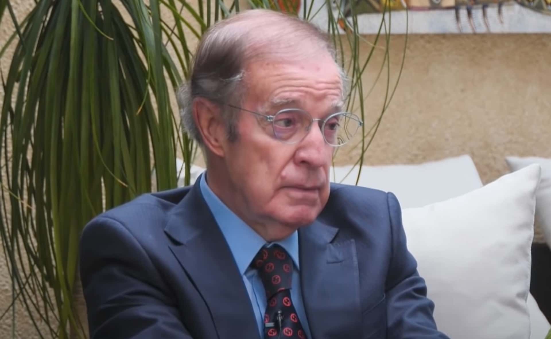 A sus 78 años de edad, el conductor ha dejado de ser un estelar en la televisora