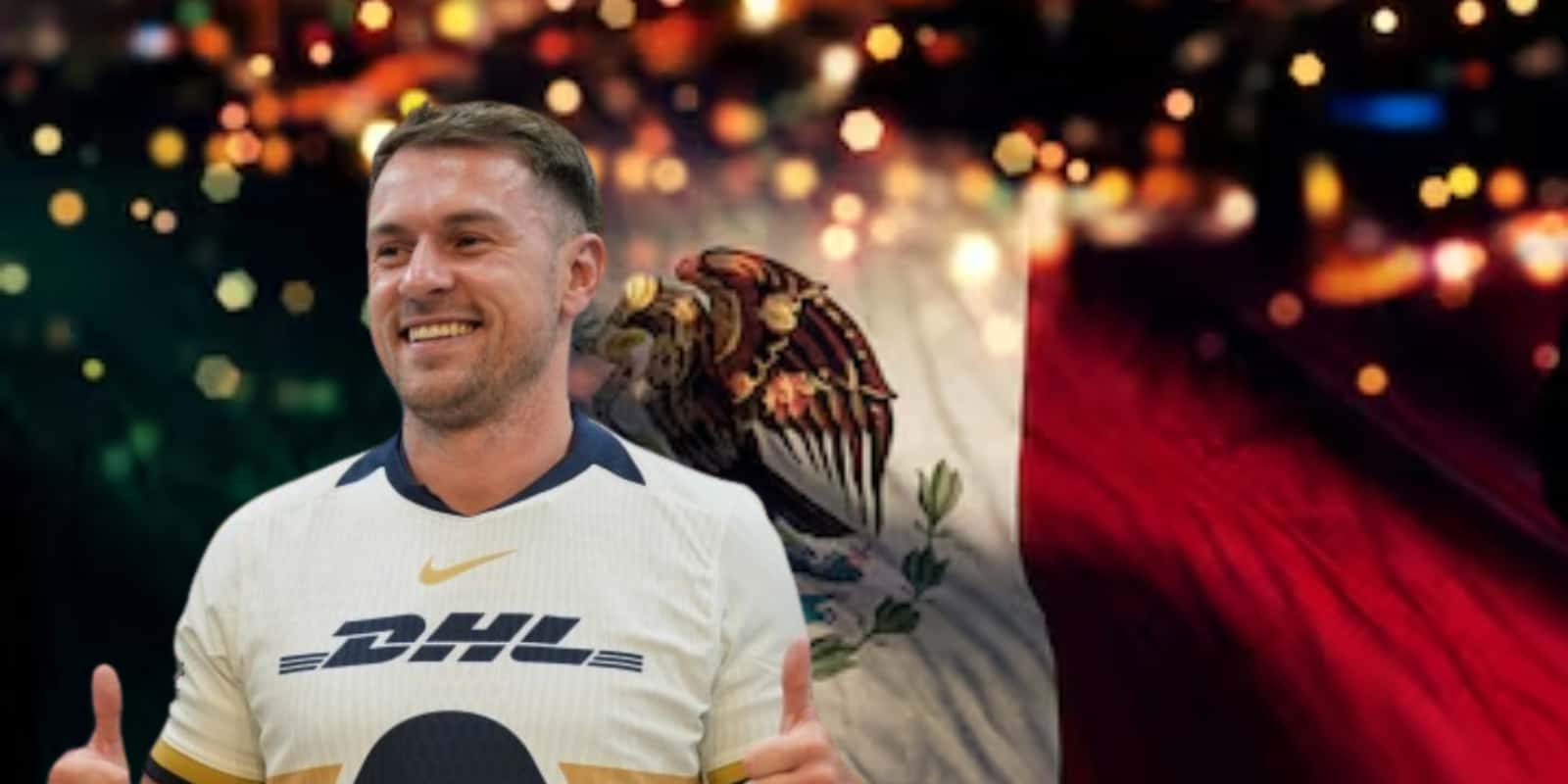 Aaron Ramsey junto a la bandera de México / FOTO AP NEWS