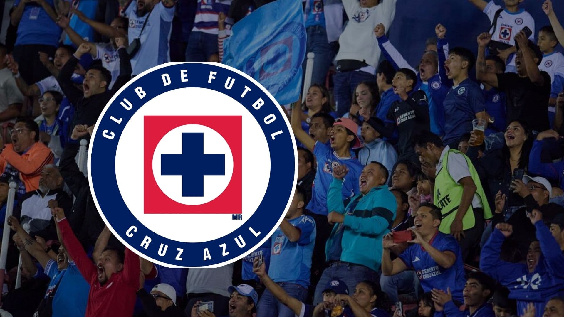 Afición de Cruz Azul festeja un gol (Foto: Mexsport)
