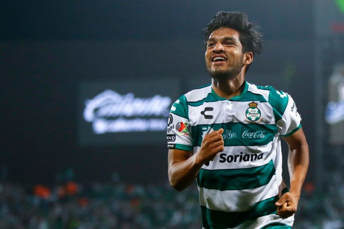 Aguirre necesita hacer lo posible por consolidarse con el equipo de Chivas si quiere llegar con selección
