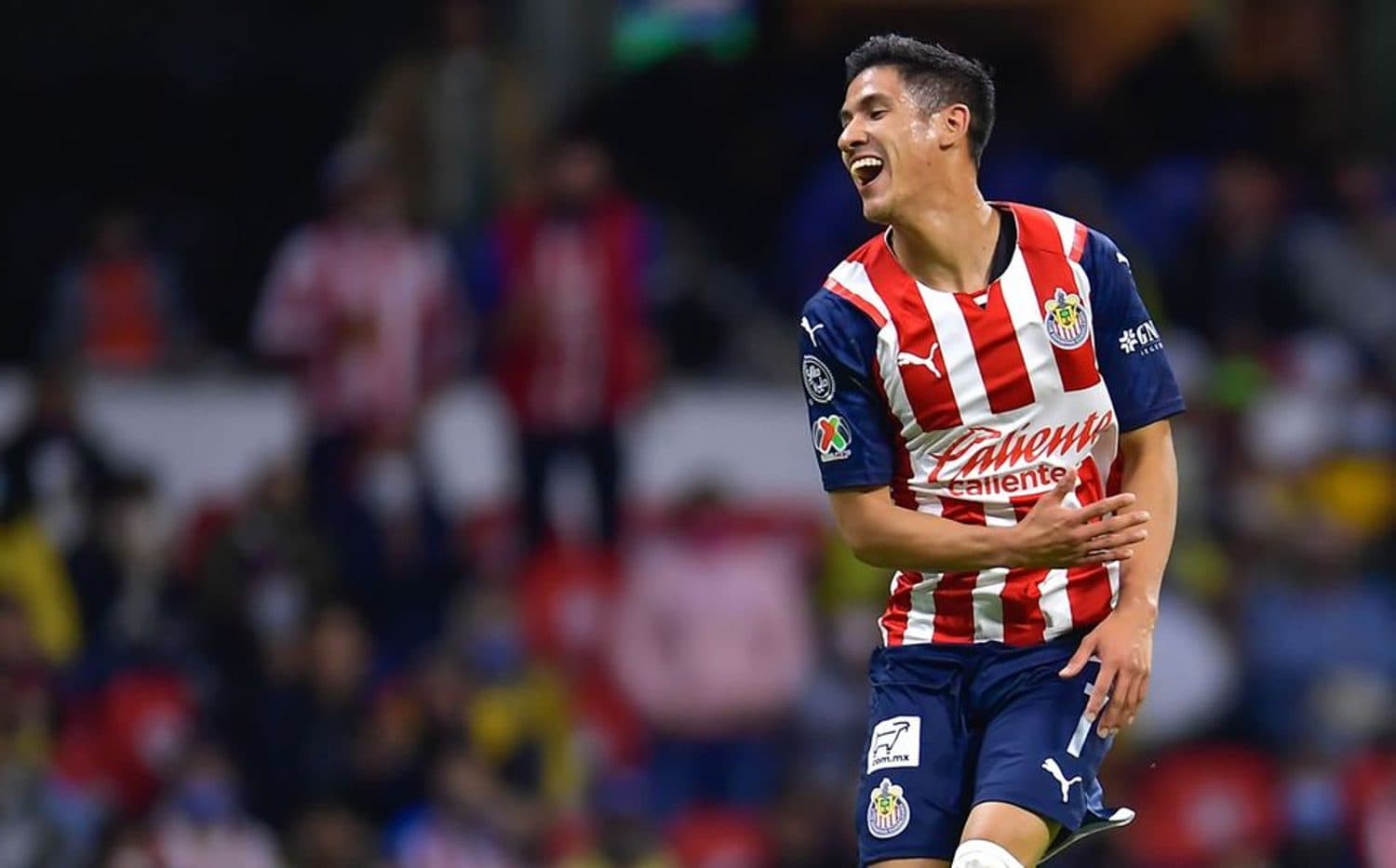 Ailton Da Silva, exjugador de Pumas y representante, le dijo a Uriel Antuna que si nadie lo quiere él le encuentra acomodo en un grande de la CDMX.