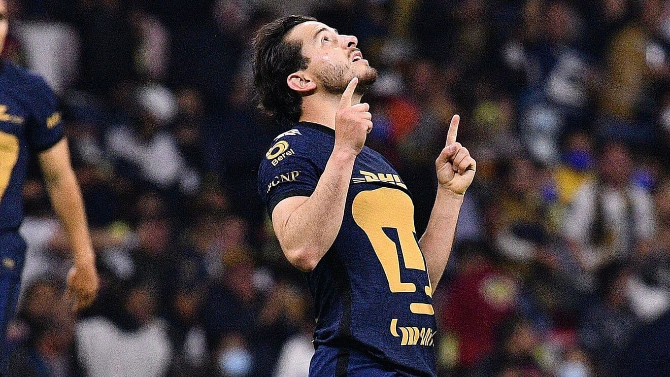 Alan Mozo ya habría tomado una decisión sobre salir de Pumas.