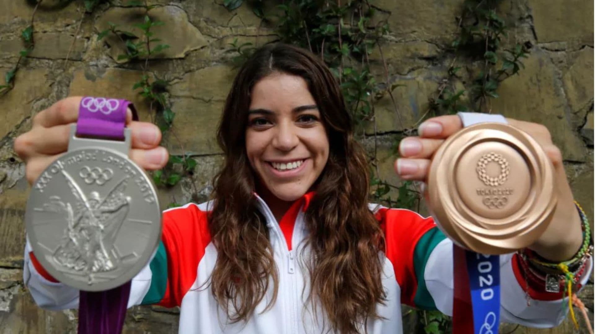 Ale Orozco con sus dos medallas olímpicas. (Foto: COM)