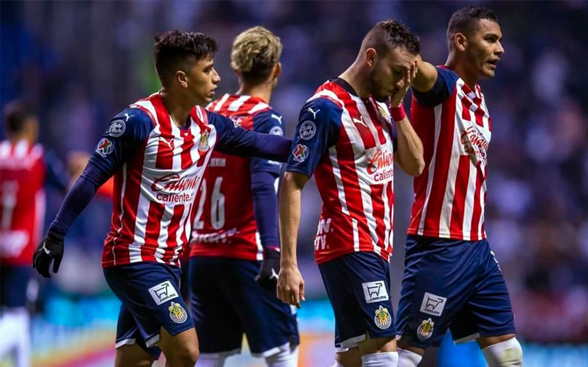Alejandro Mayorga estaría casi fuera de Chivas e iría a Cruz Azul.
