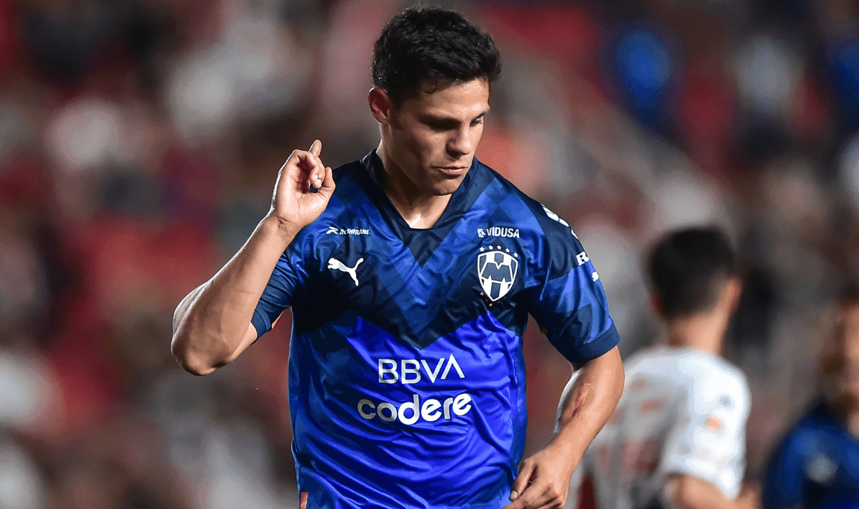 Alfonso González sigue anotando con Rayados y deja en ridículo a uno de los jugadores que más cobra