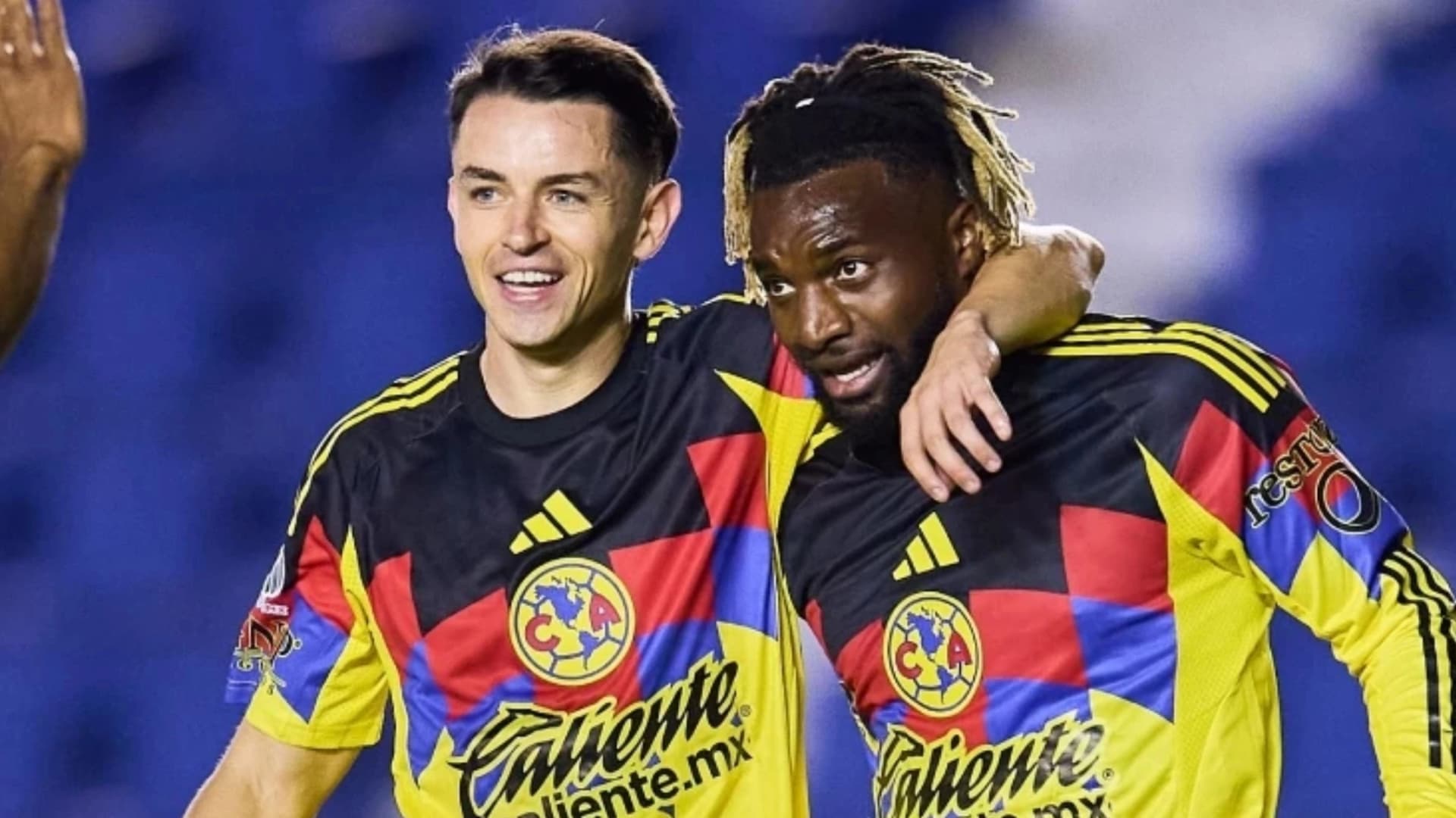 Álvaro Fidalgo junto a Saint-Maximin