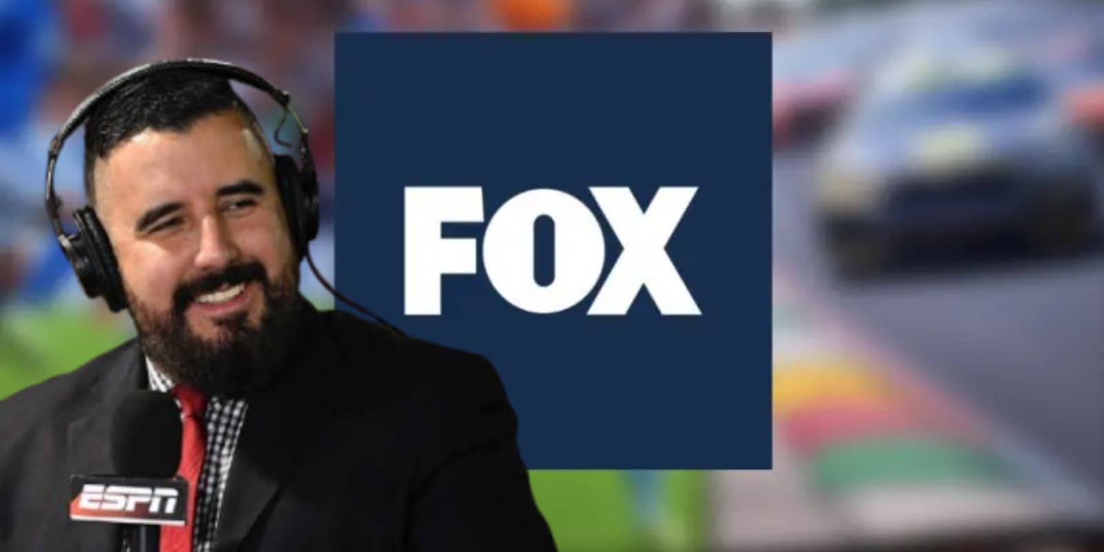 Álvaro Morales junto al logo de FOX / FOTO X