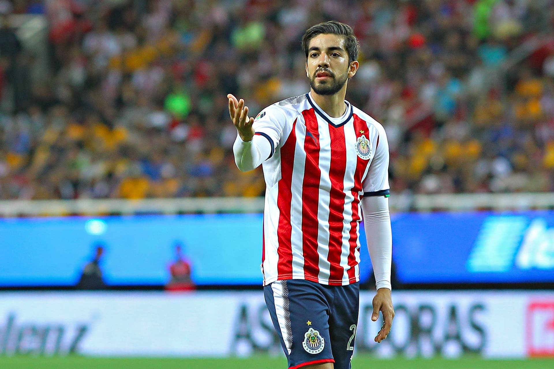 Amaury Vergara estaría en contra de que Rodolfo Pizarro no llegue a Chivas para el siguiente torneo.