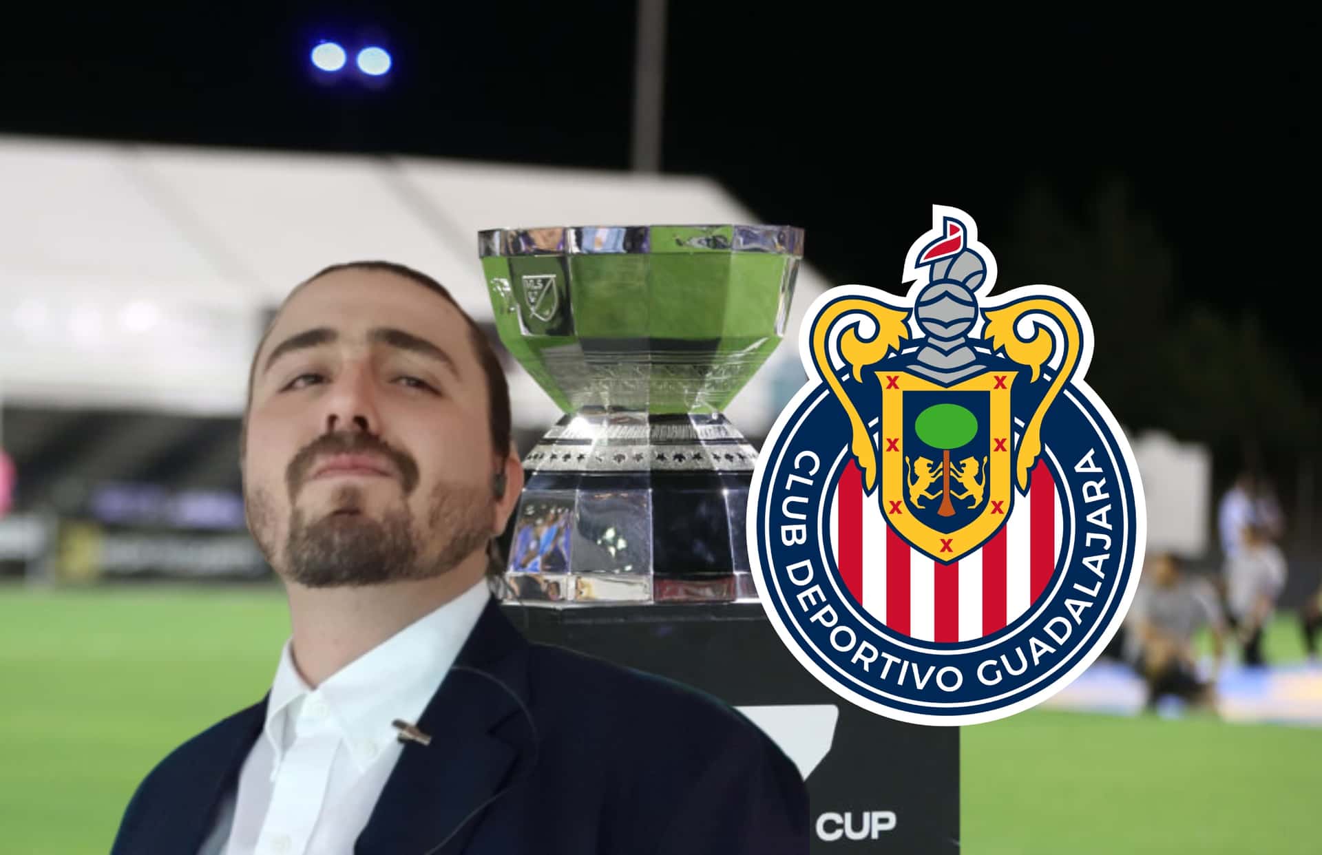Amaury Vergara y escudo de Chivas/Foto Getty Images.