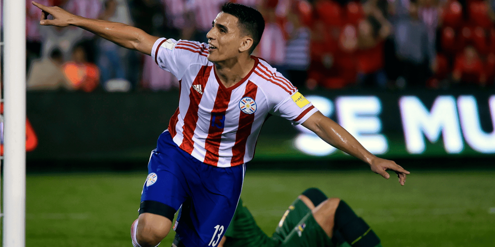 América apuesta por Junior Alonso y se filtra el dinero que le costaría a los azulcremas
