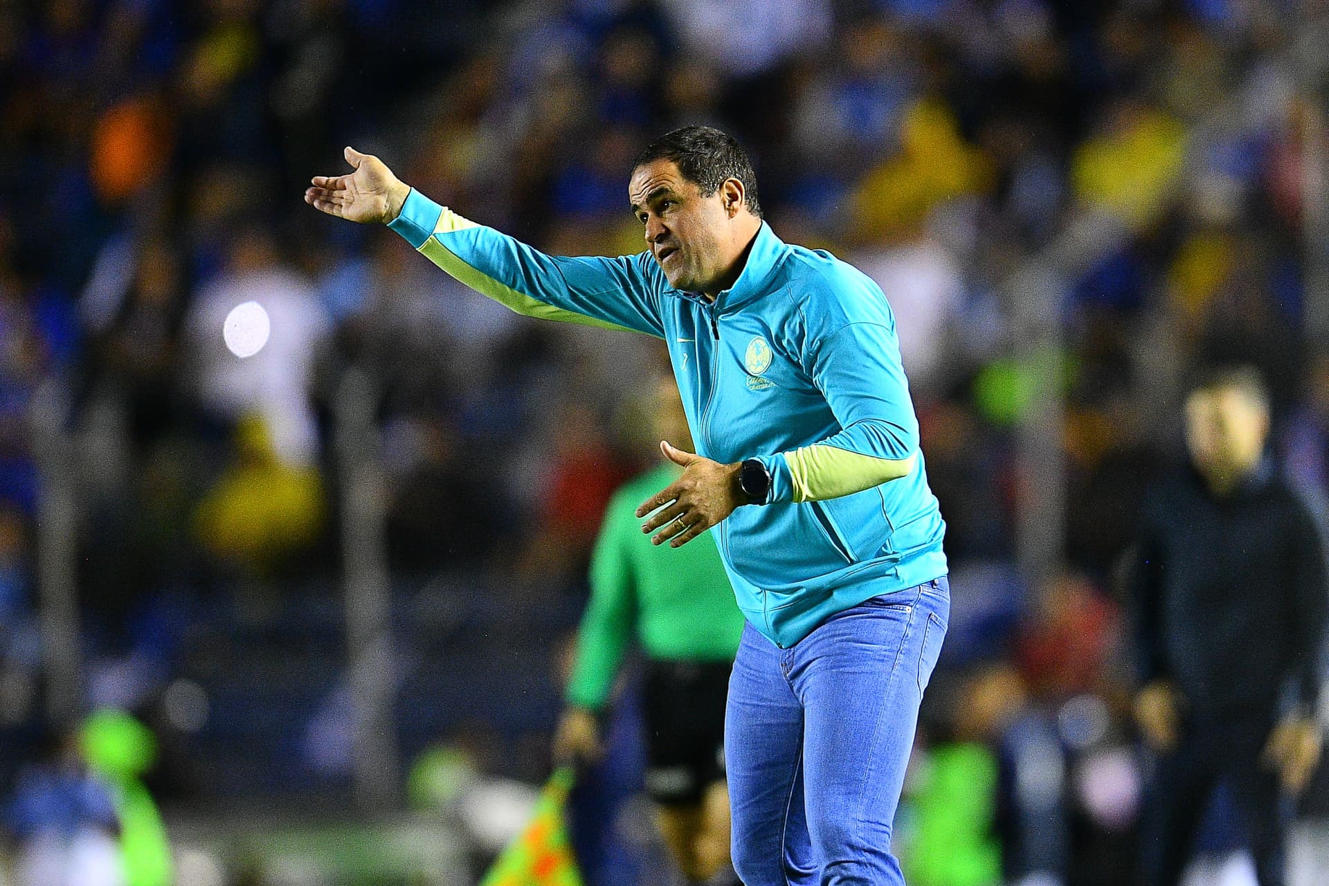 André Jardine dirigiendo un partido del Club América (Foto: Mexsport)