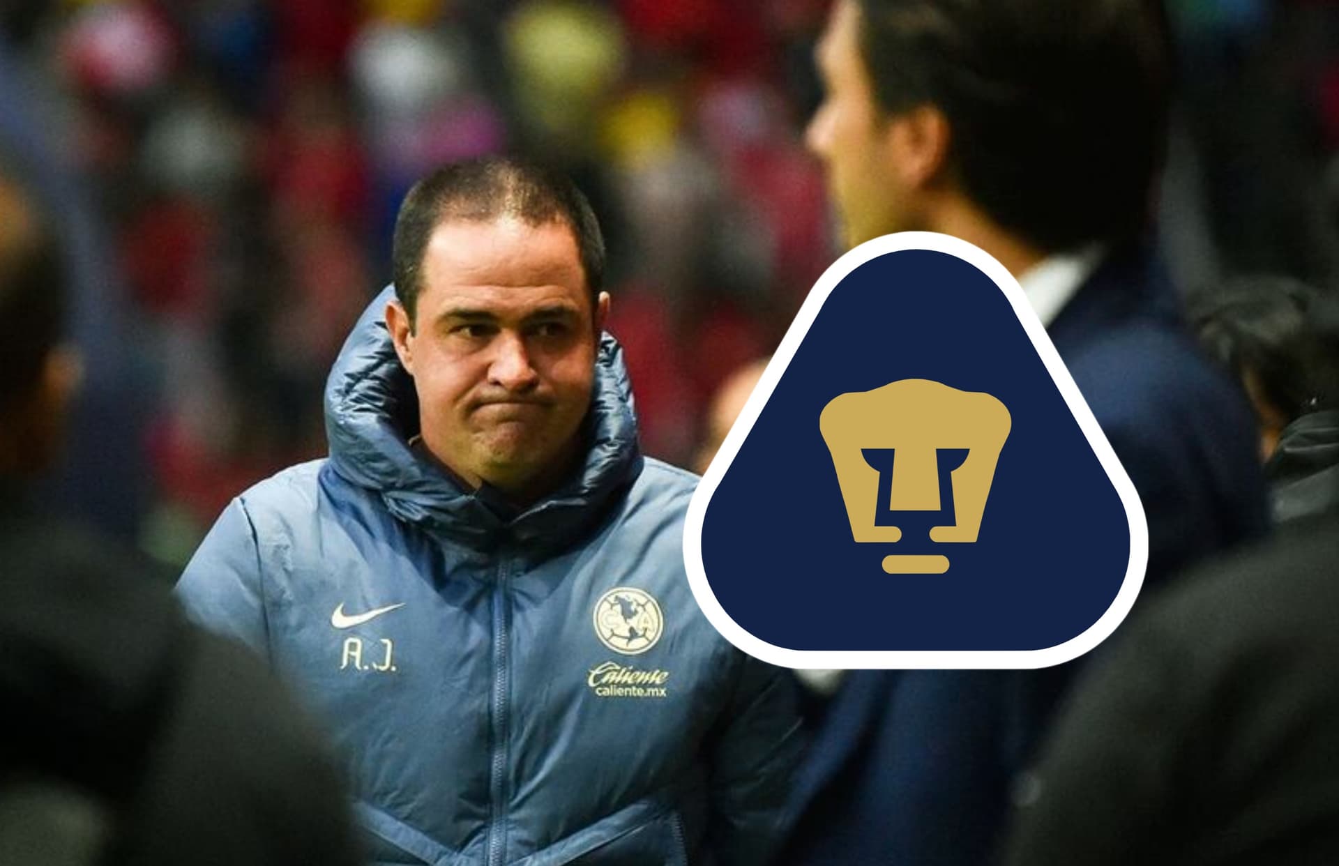 André Jardine y escudo de Pumas/ Foto AFP.