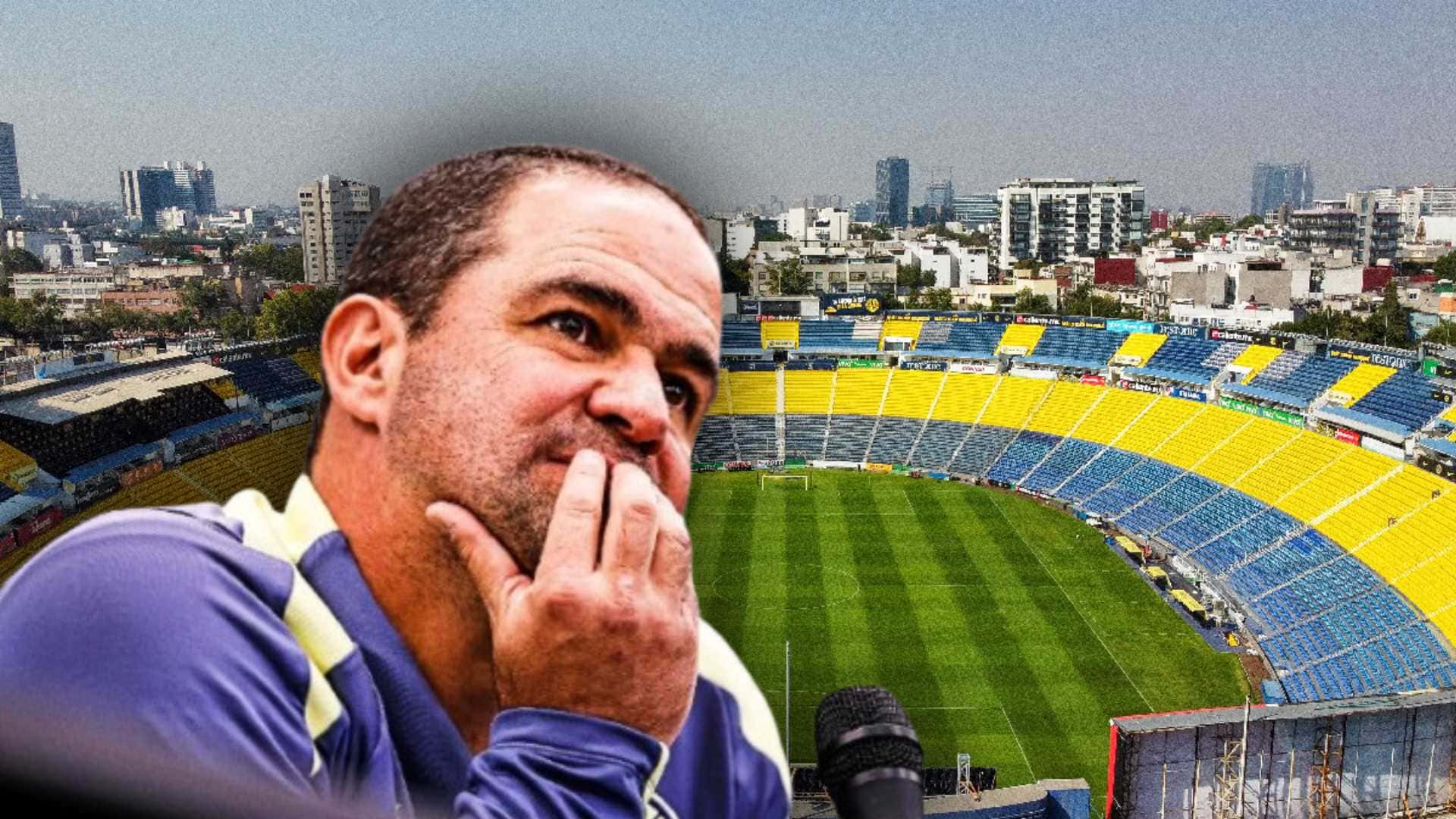 André Jardine y estadio Azulcrema