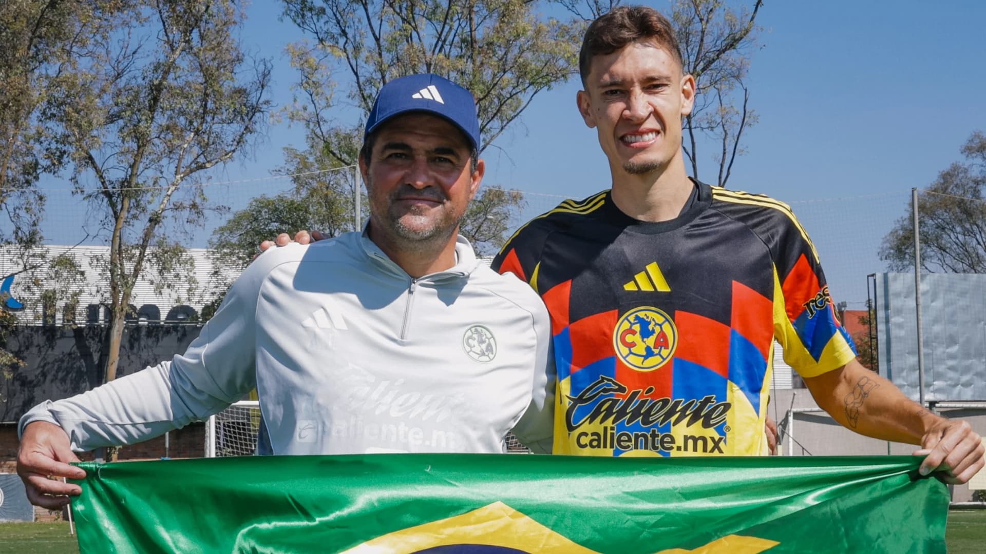 André Jardine y Rodrigo Dourado durante su presentación en Coapa