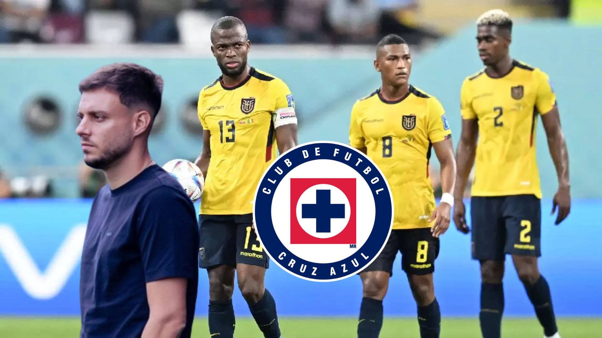 Anselmi con jugadores de Ecuador y el escudo de Cruz Azul