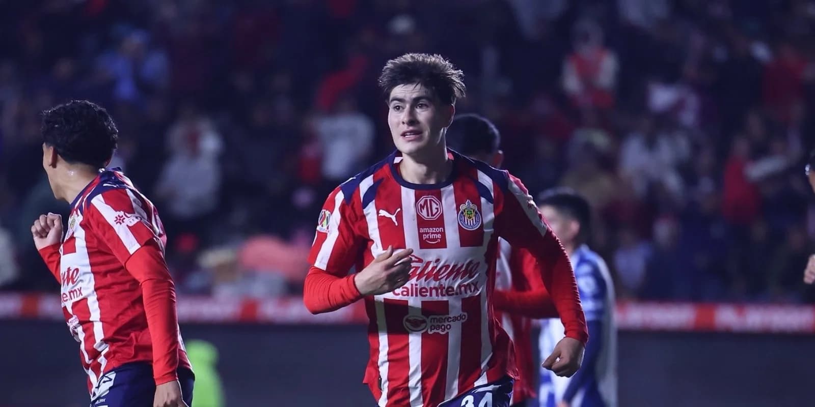 Armando González festejando su gol ante Pachuca / FOTO CHIVAS